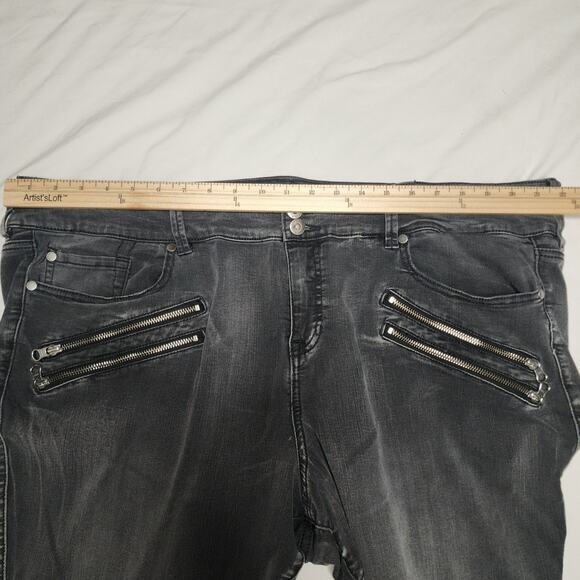 Torrid Premium Denim Womens Skinny Jeans Jeggings Size 26R High Waisted Goth Emo - Picture 4 of 8